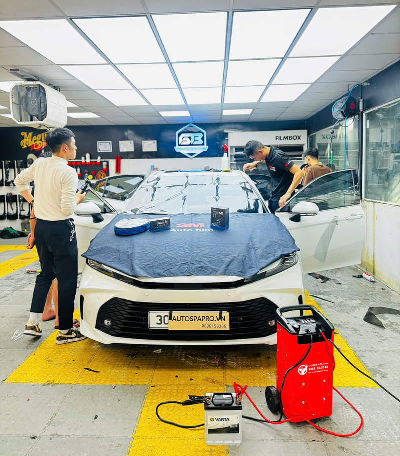 Máy Nạp ắc Quy Có đề 20 600 Ah Yato Yt 83060 (4)