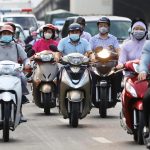 Xe Máy Chạy Xăng Trên đường Phố Hà Nội Ảnh Ngọc Thành