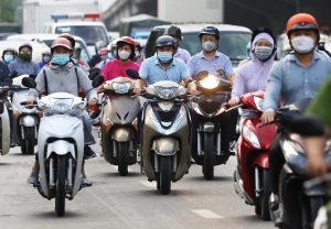 Xe Máy Chạy Xăng Trên đường Phố Hà Nội Ảnh Ngọc Thành